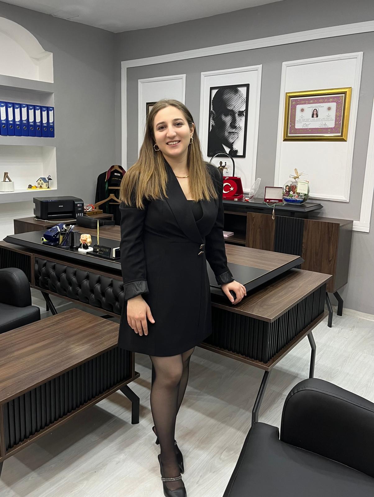 Avukat Selinay Tuncer